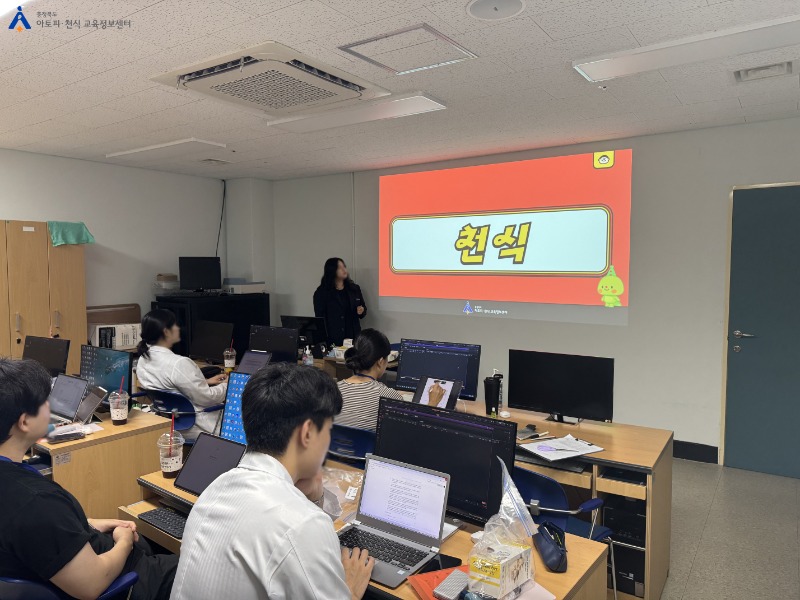 [꾸미기]충북대학교 약학대학생 1.jpg